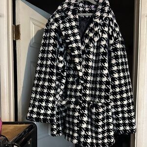 Houndstooth Faux Fur Coat - Black & White